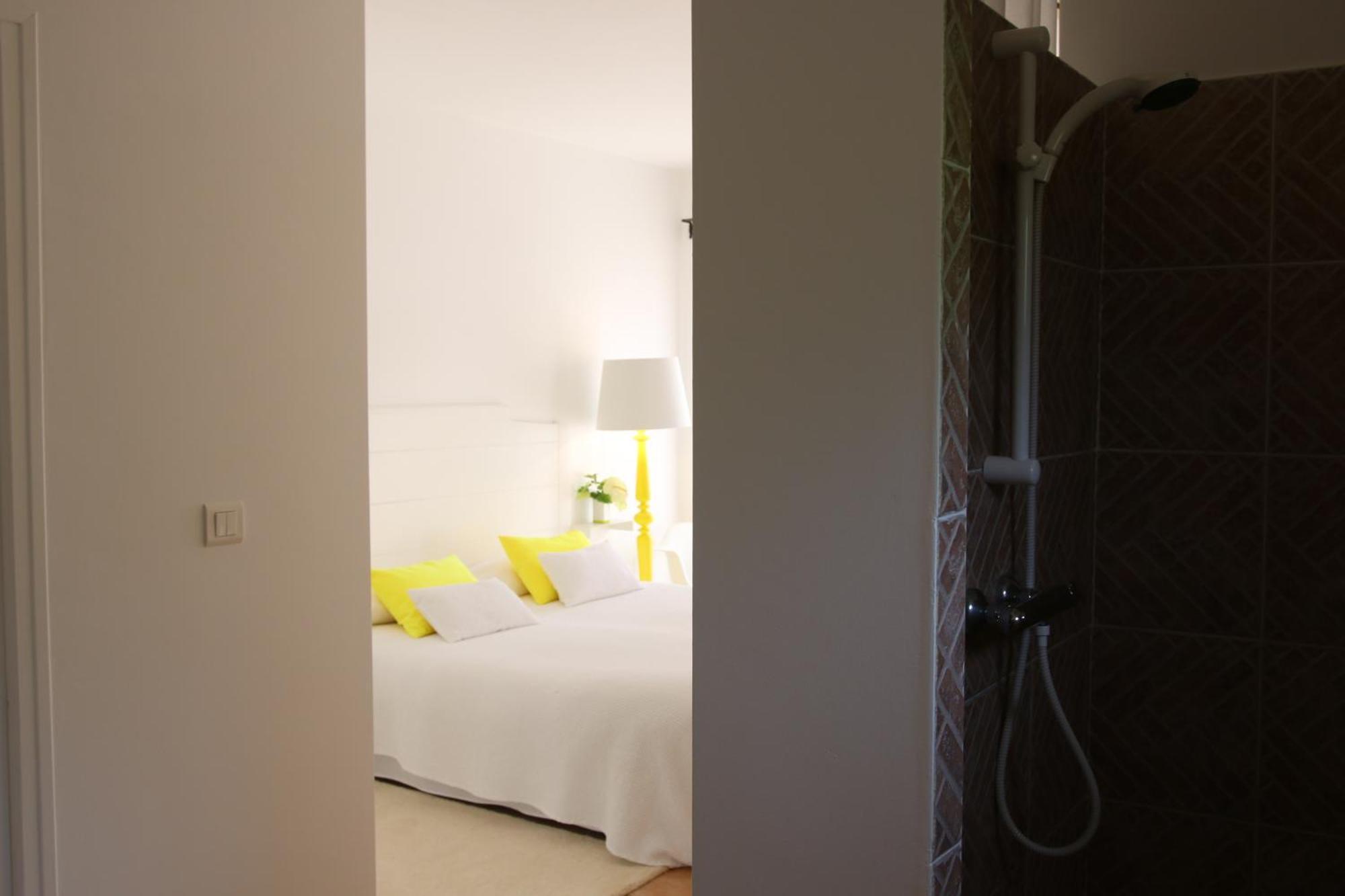 Le Relais D'Angelique Bed and Breakfast Lunel  Kamer foto